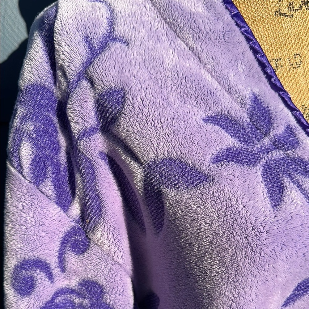 Just Love Purple Floral Robe 1X purple zip front - Picture 4 of 11